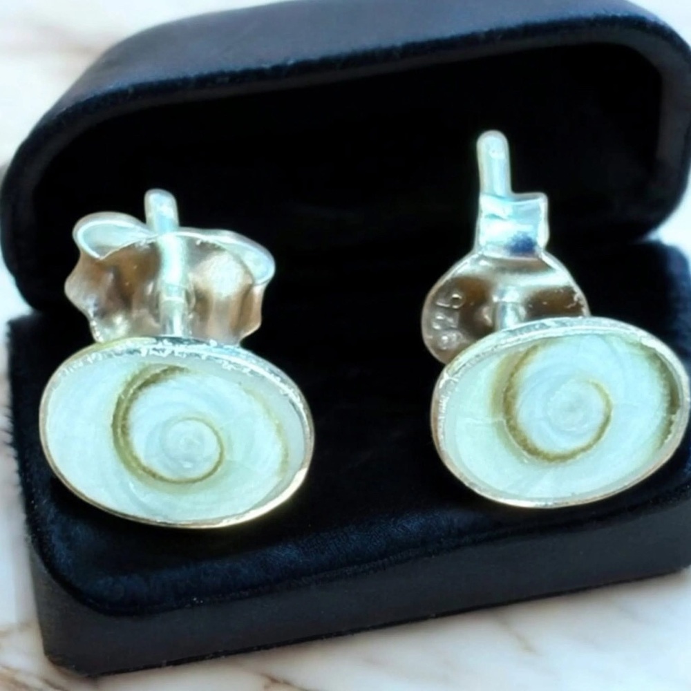 Shiva Eye Shell Earrings-Oval